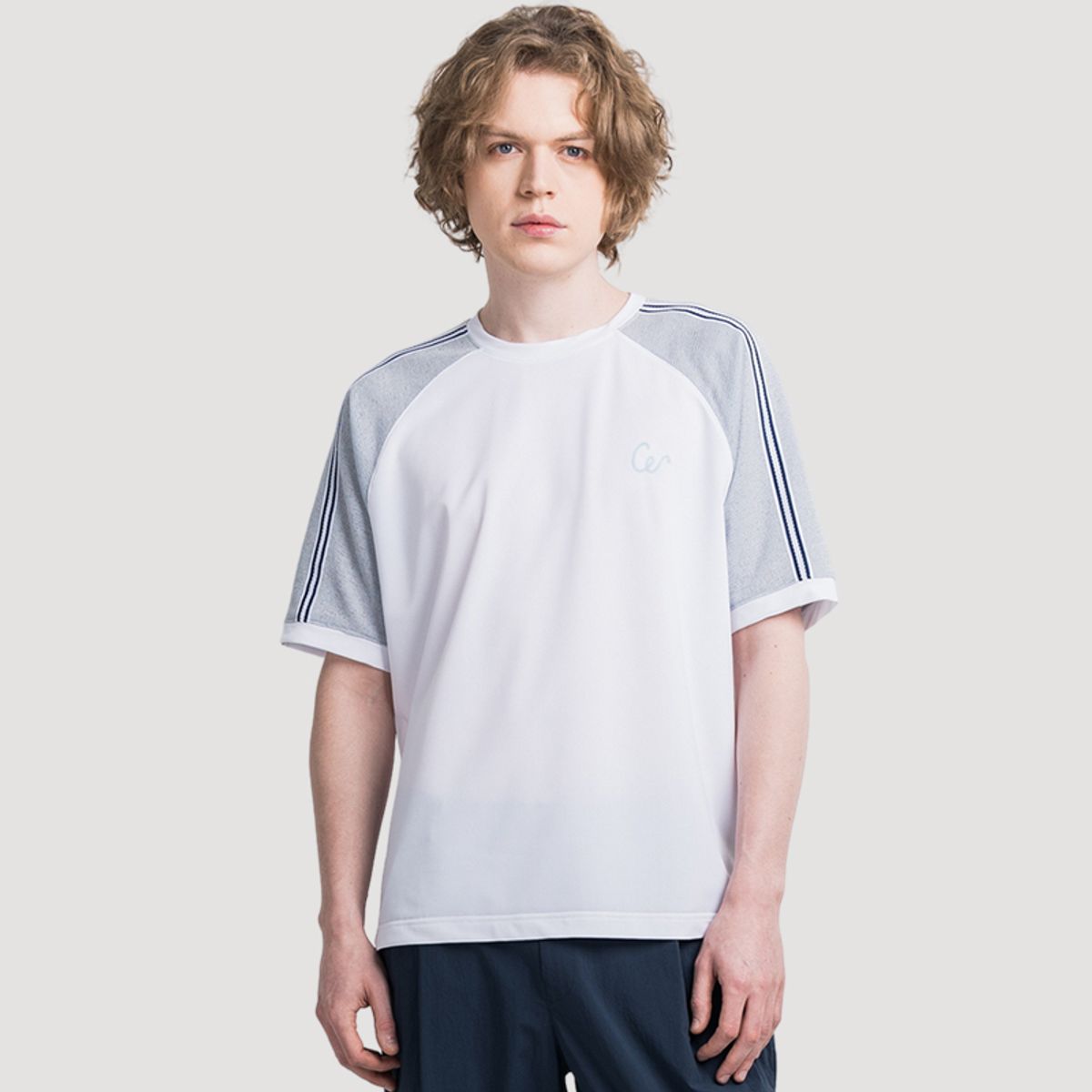 커스텀어스(CUSTOMUS) 썸머 쿨링 어깨 메쉬배색 라그랑 남자 라운드 반팔 티셔츠 CXS25MKRT602 WHI