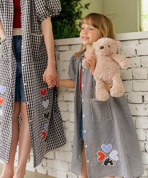 릴리 패치 체커 로브 원피스_블랙