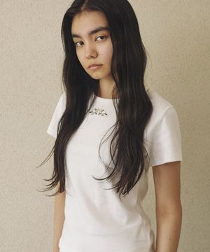 미니 꽃 자수 티셔츠 [화이트]