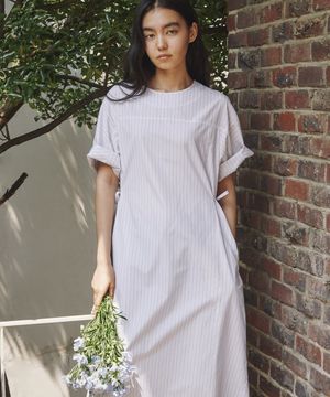 웨이스트 리본 스트라이프 롱 원피스 [화이트]