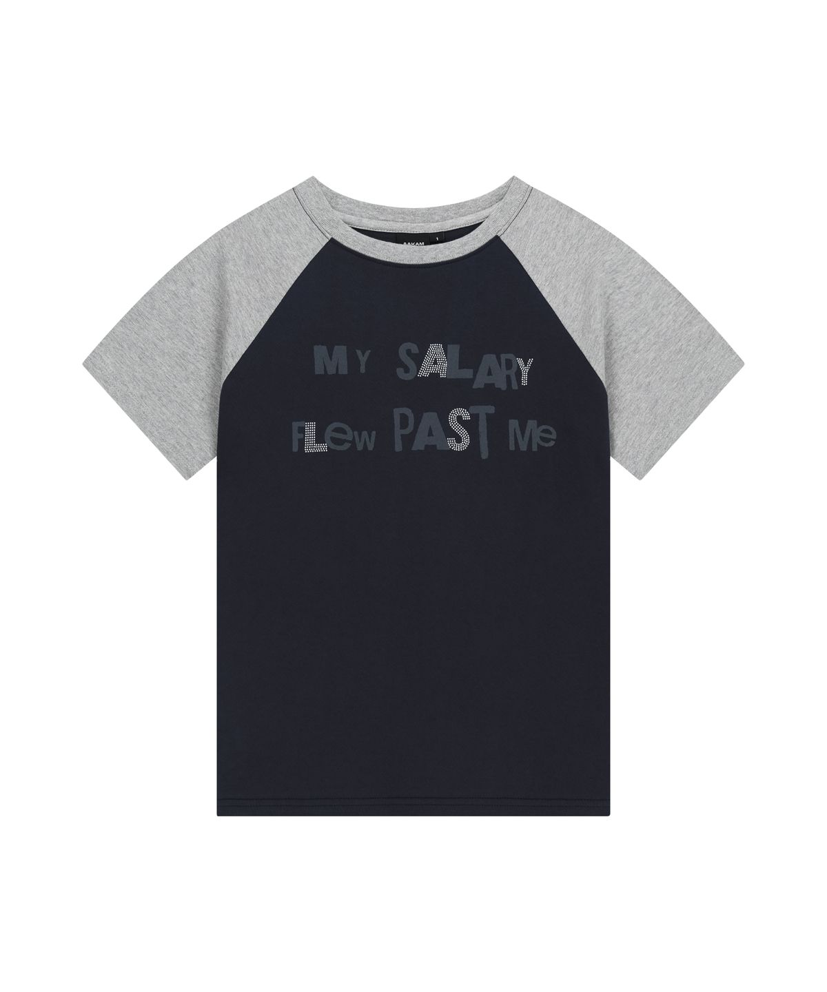 아캄(AAKAM) Rhinestone Graphic Raglan Half Top (Navy)