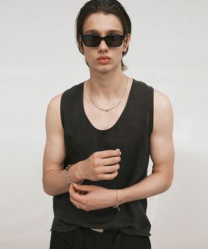 비스코스 U넥 슬리브리스 셔츠 (블랙)