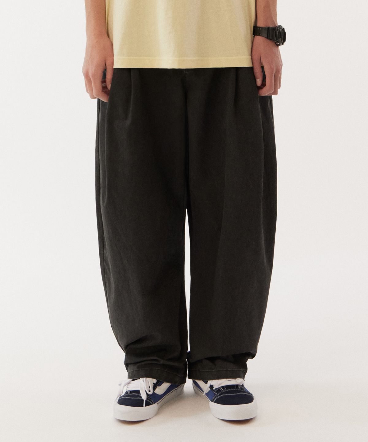 골든선샤인(GOLDEN SUNSHINE) Washed pintuck wide pants_Black