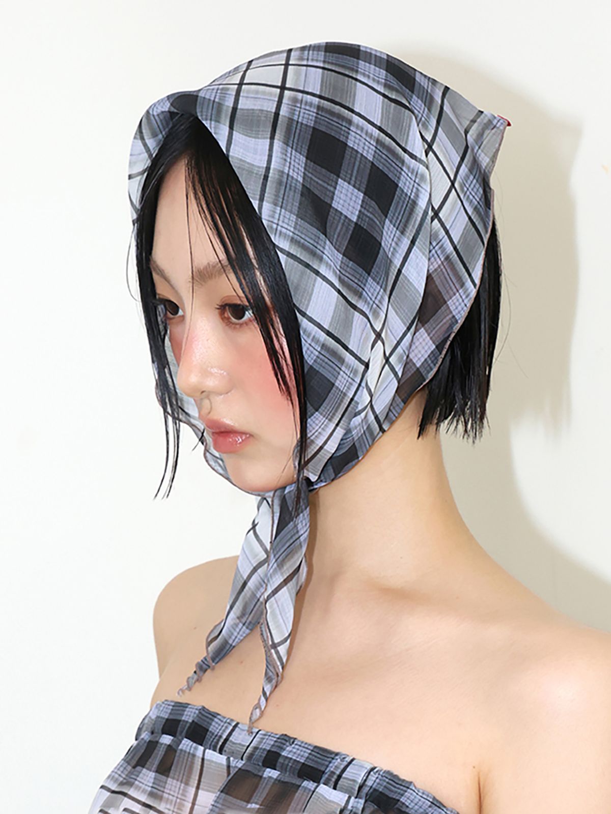 민더리(MEENDERI) SHEER CHECK SCARF - BLACK