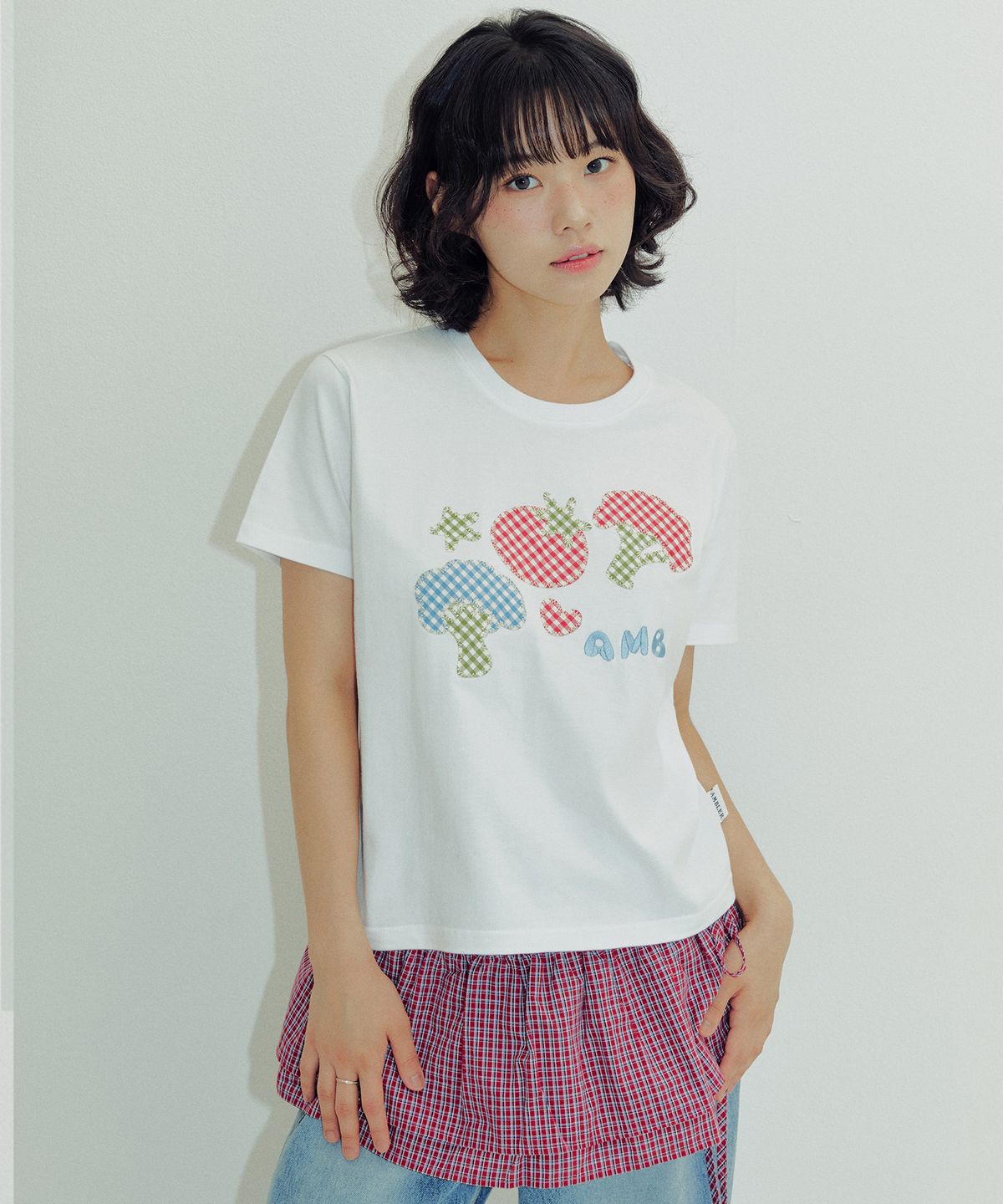 엠블러(AMBLER) Tomato Broccoli Duo Patch 체크 패치 반팔 티셔츠 AS1224 (화이트)