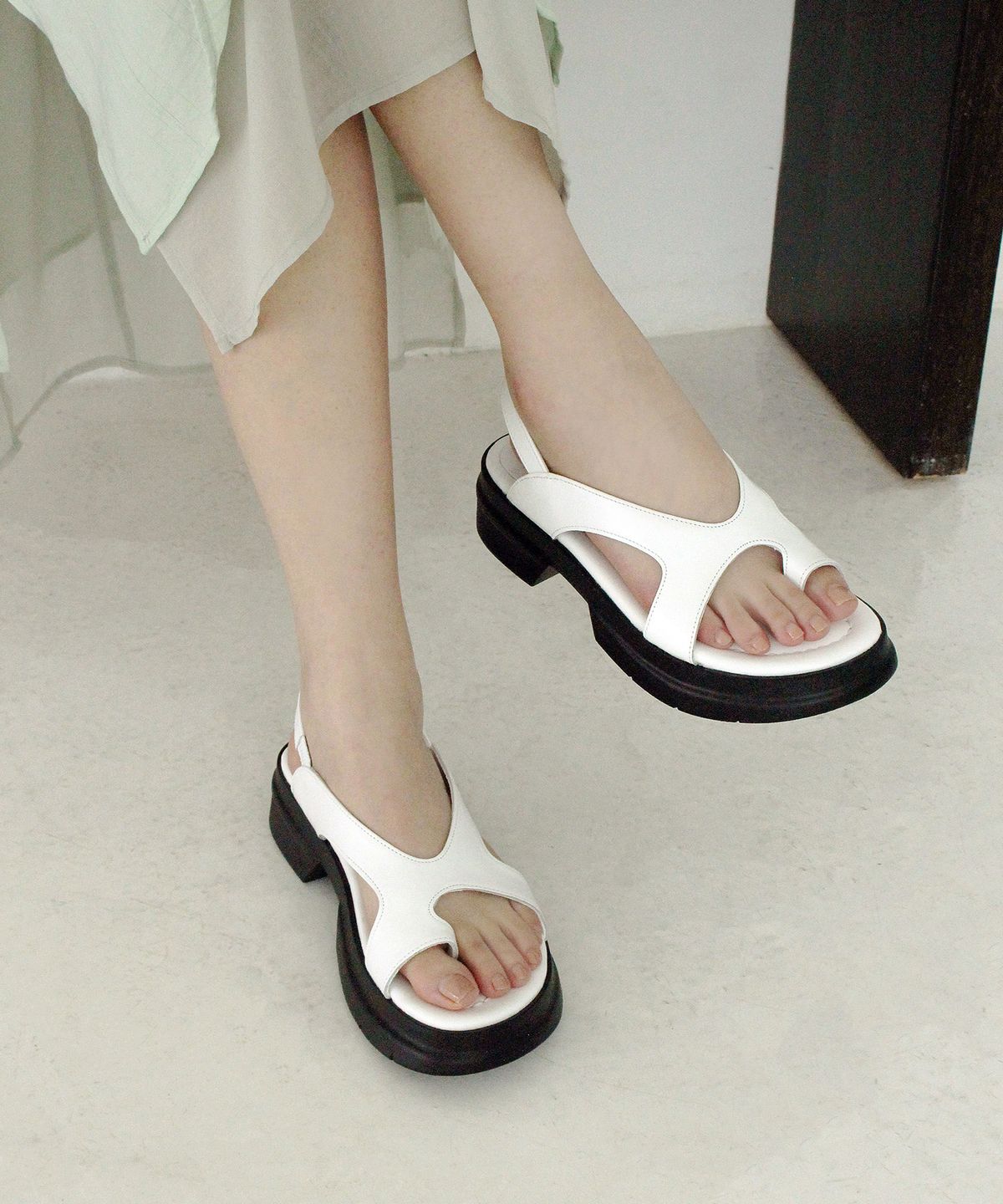 지쎄(GISSE) 천연가죽 에반 플랫폼 통굽 조리 샌들 GIS-46260