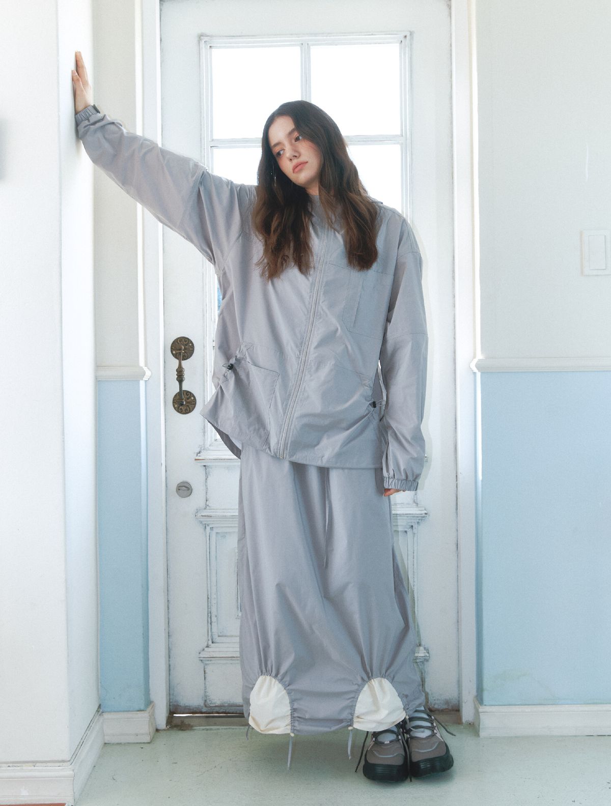 클루니(CLUNY) Utility Shirring String Long Skirt - gray