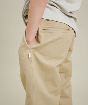 트윌 트위스티드 씸 트라우저_베이지