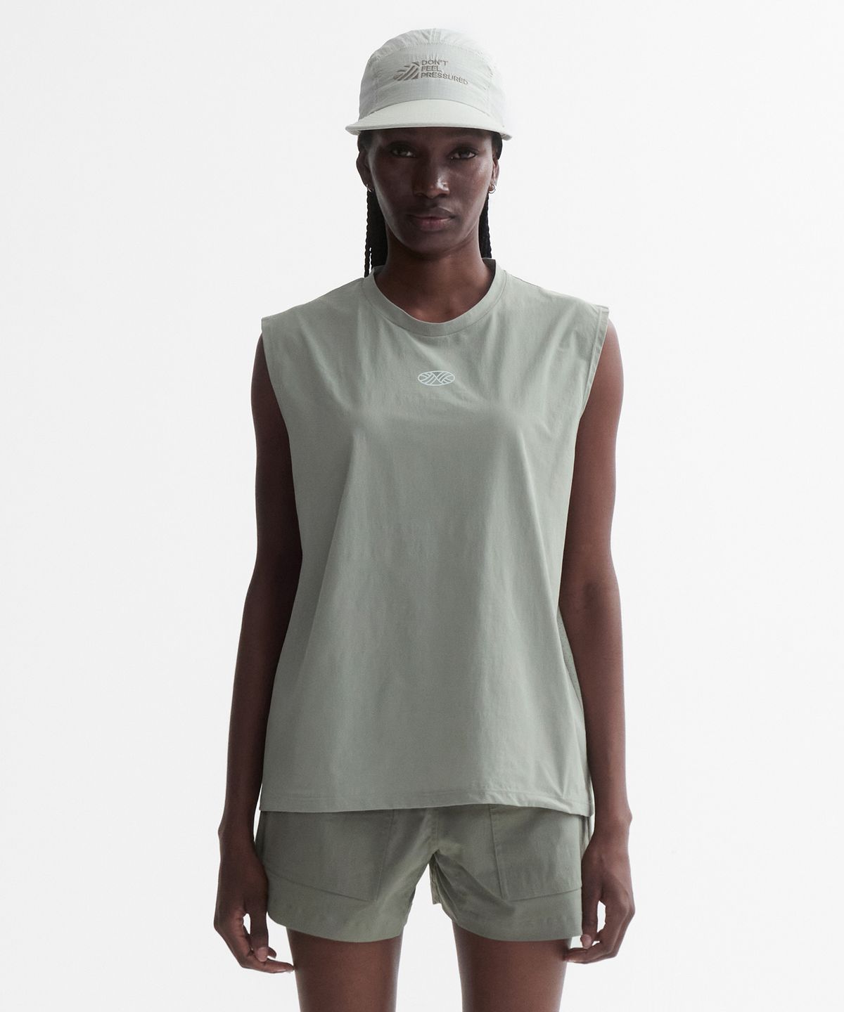 미나수(MENASOO) VENODE Small Track Logo Active Sleeve_Beige