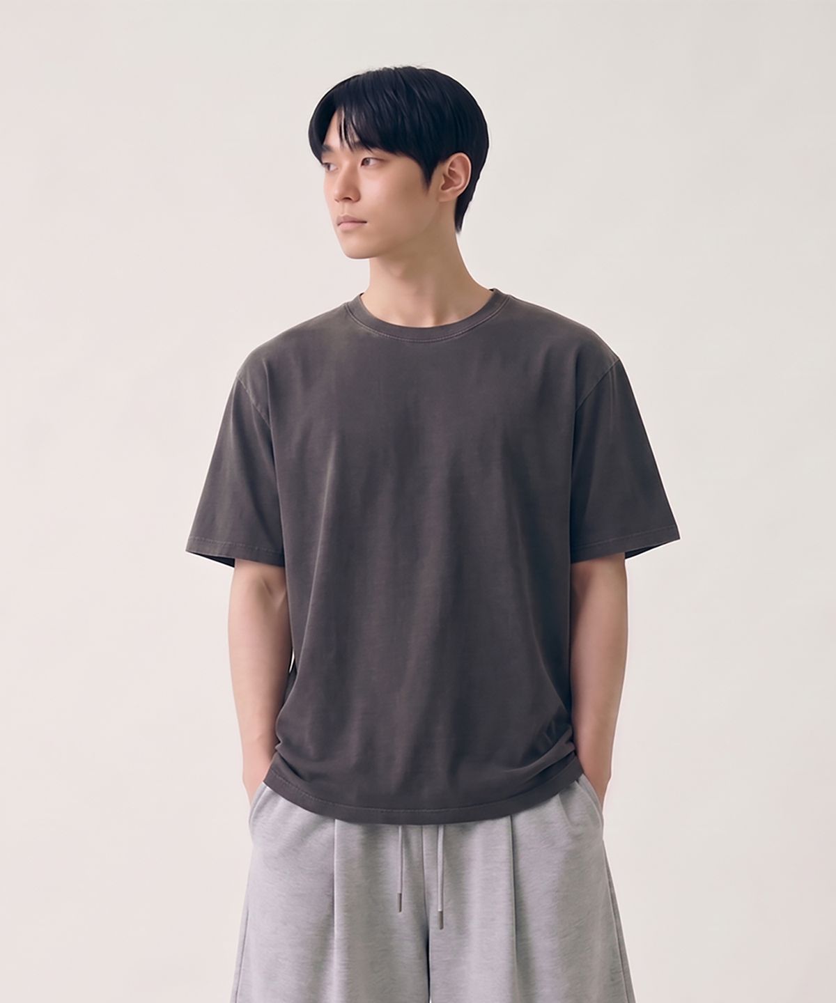 에이던엠(ADERNM) 피그먼트 에센셜 반팔 티셔츠