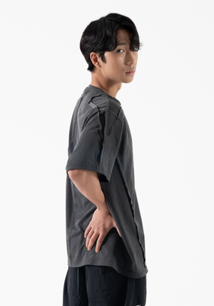 피그먼트 절개 디테일 아시클로버 반팔 티셔츠