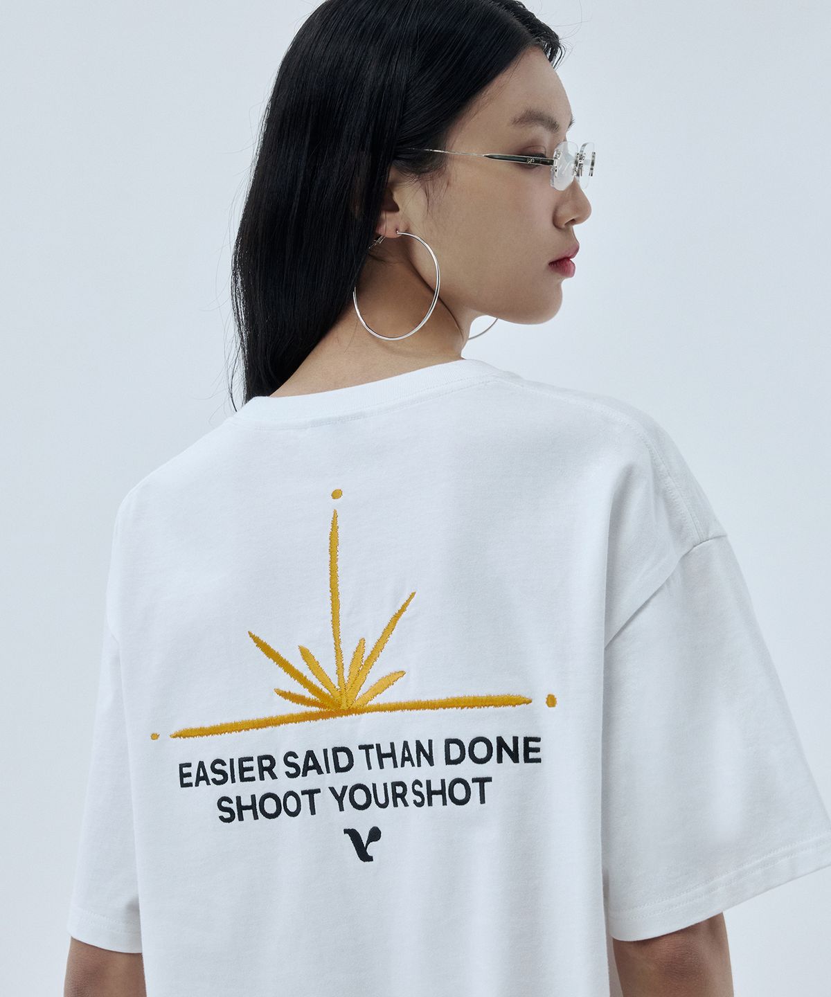 베스티리아(VESTIRYA) Solar back Grahpic T-shirts White