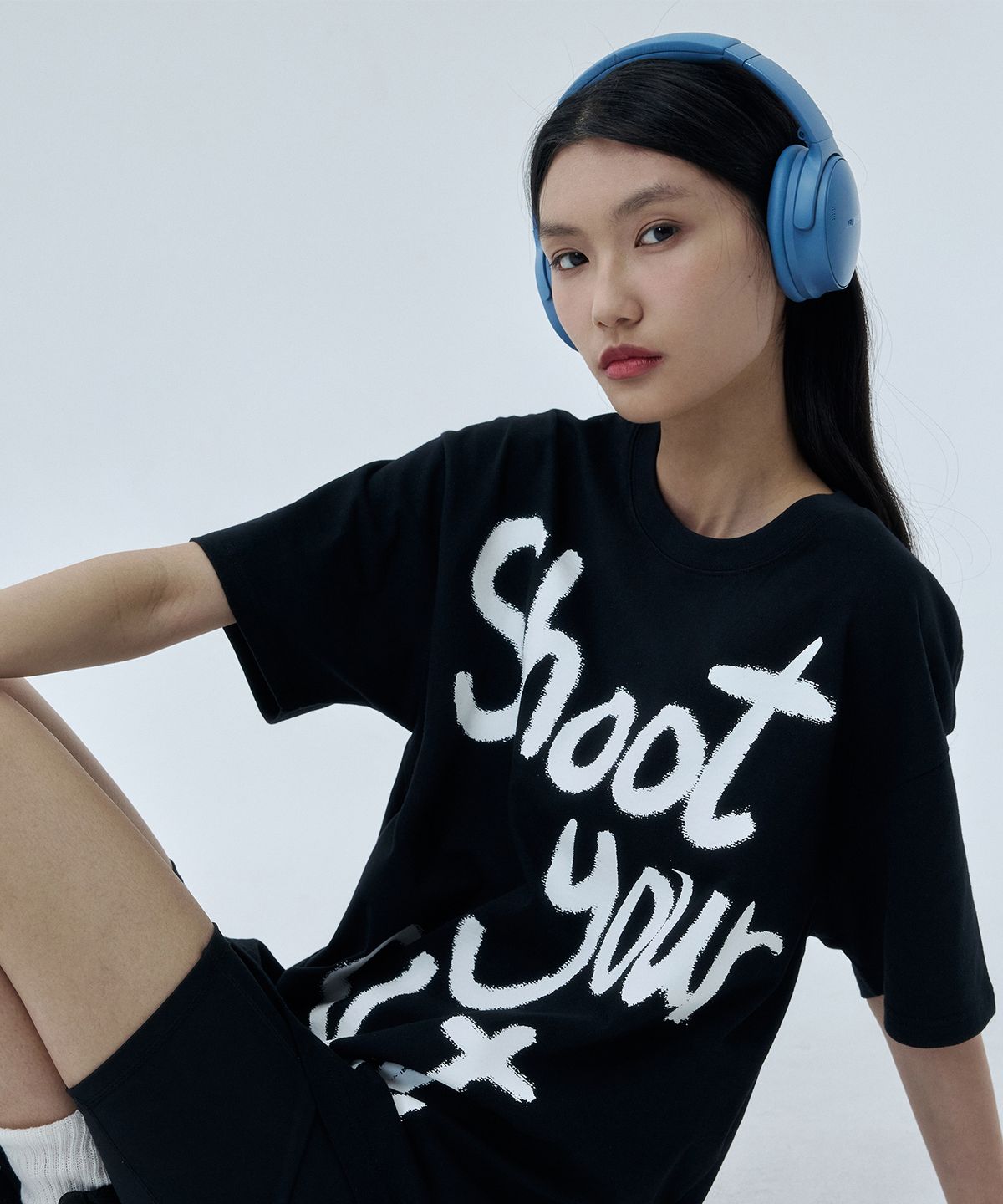 베스티리아(VESTIRYA) Shoot Your Shot T-shirts Black