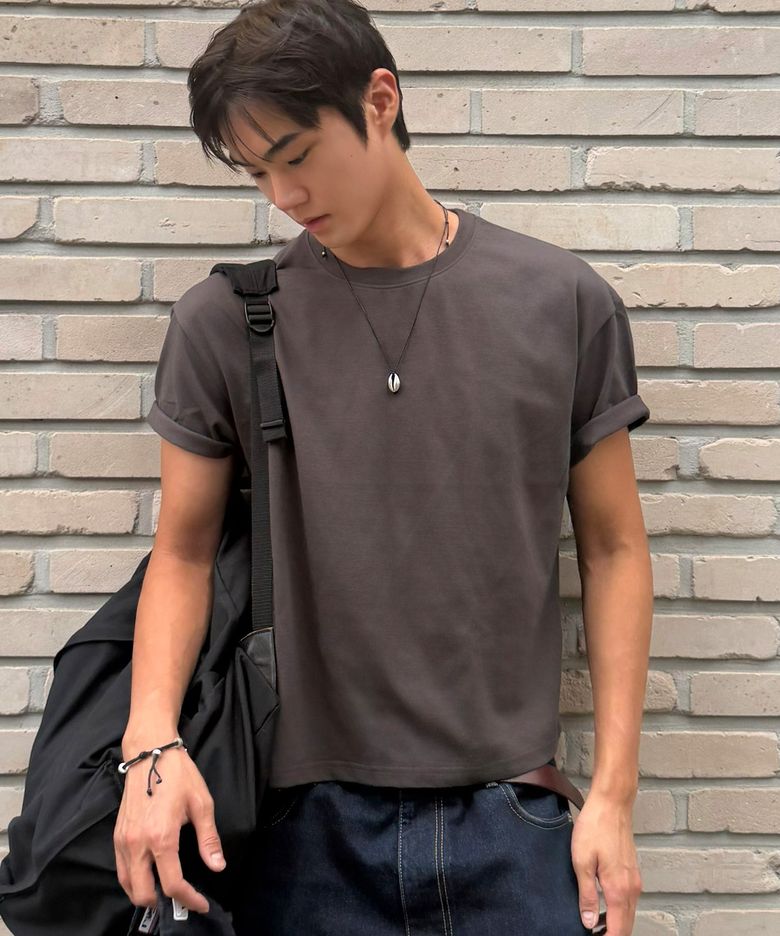 에센셜 크롭 티셔츠 [차콜]