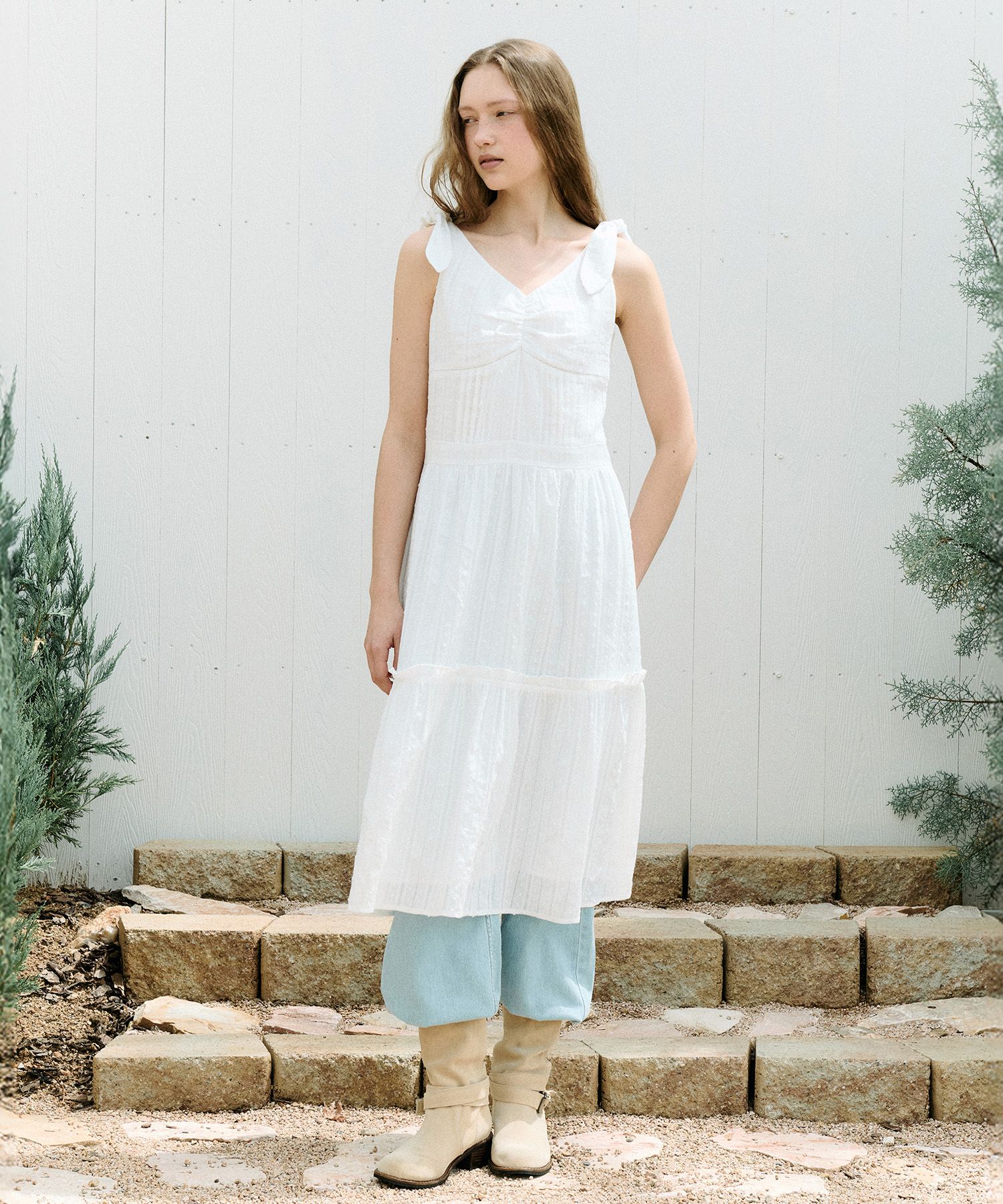 MUSINSA | ROLAROLA TIE RIBBON SLEEVELESS ONEPIECE IVORY