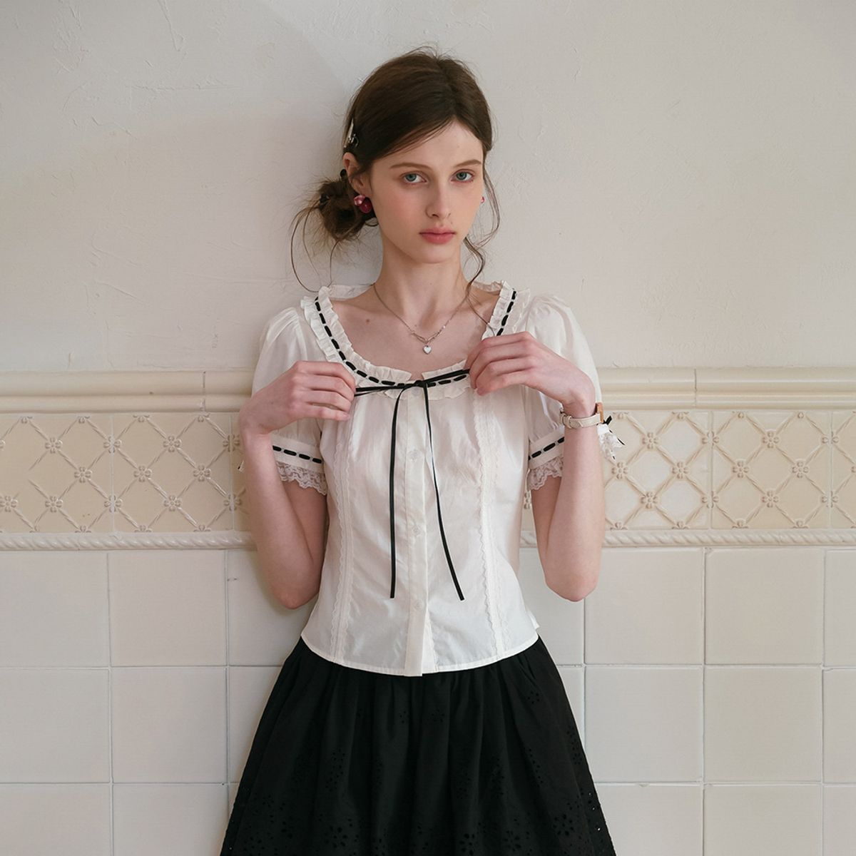 쎄무아듀(CEST MOIDEW) Cest_Line ribbon short sleeve shirt
