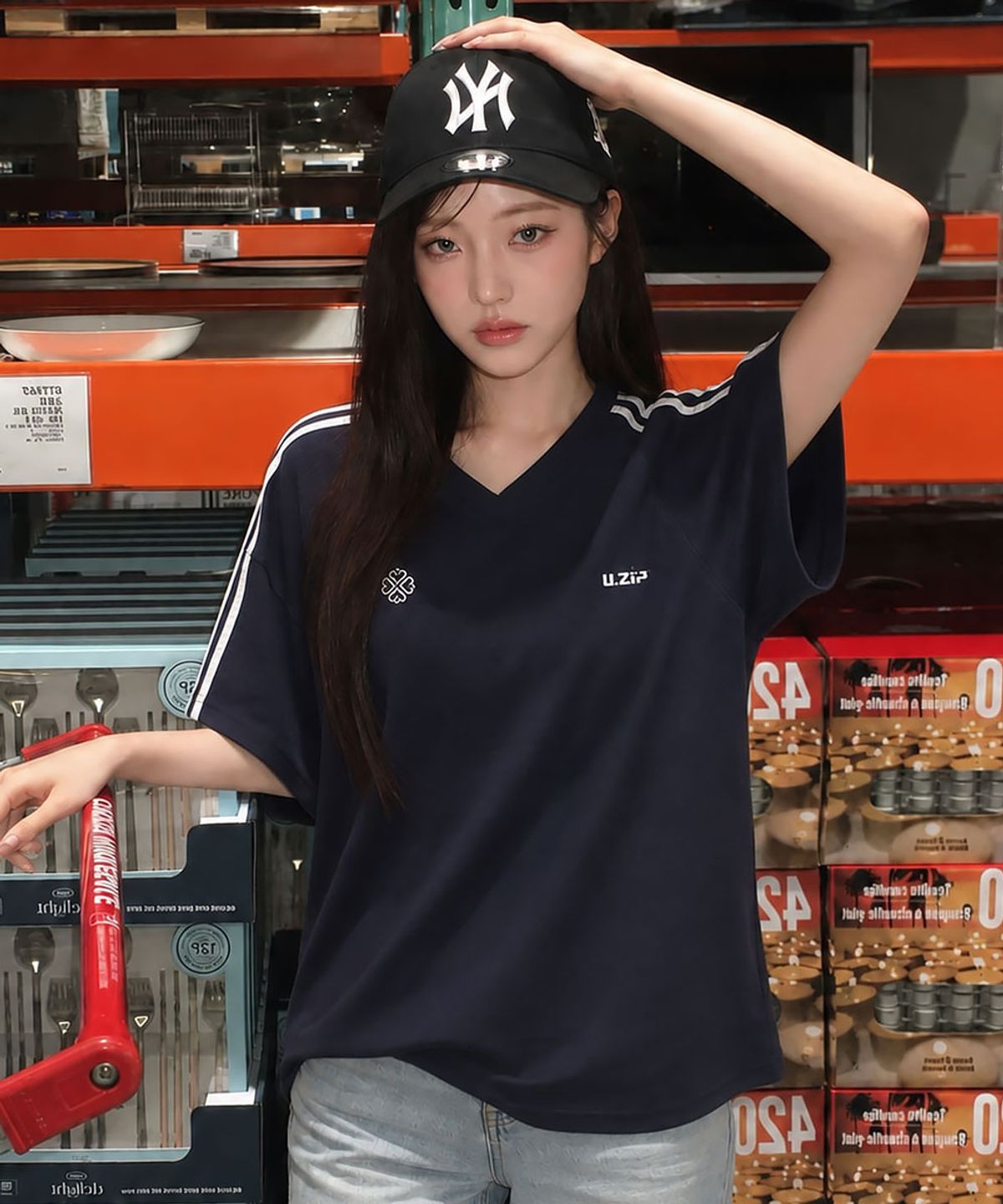 유라이프지(ULIFEZIP) 미니멀심볼 트랙 브이넥 반팔티셔츠 4 Color [ULSV_1501]