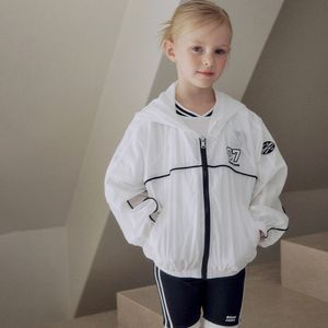 힙스터 바람막이