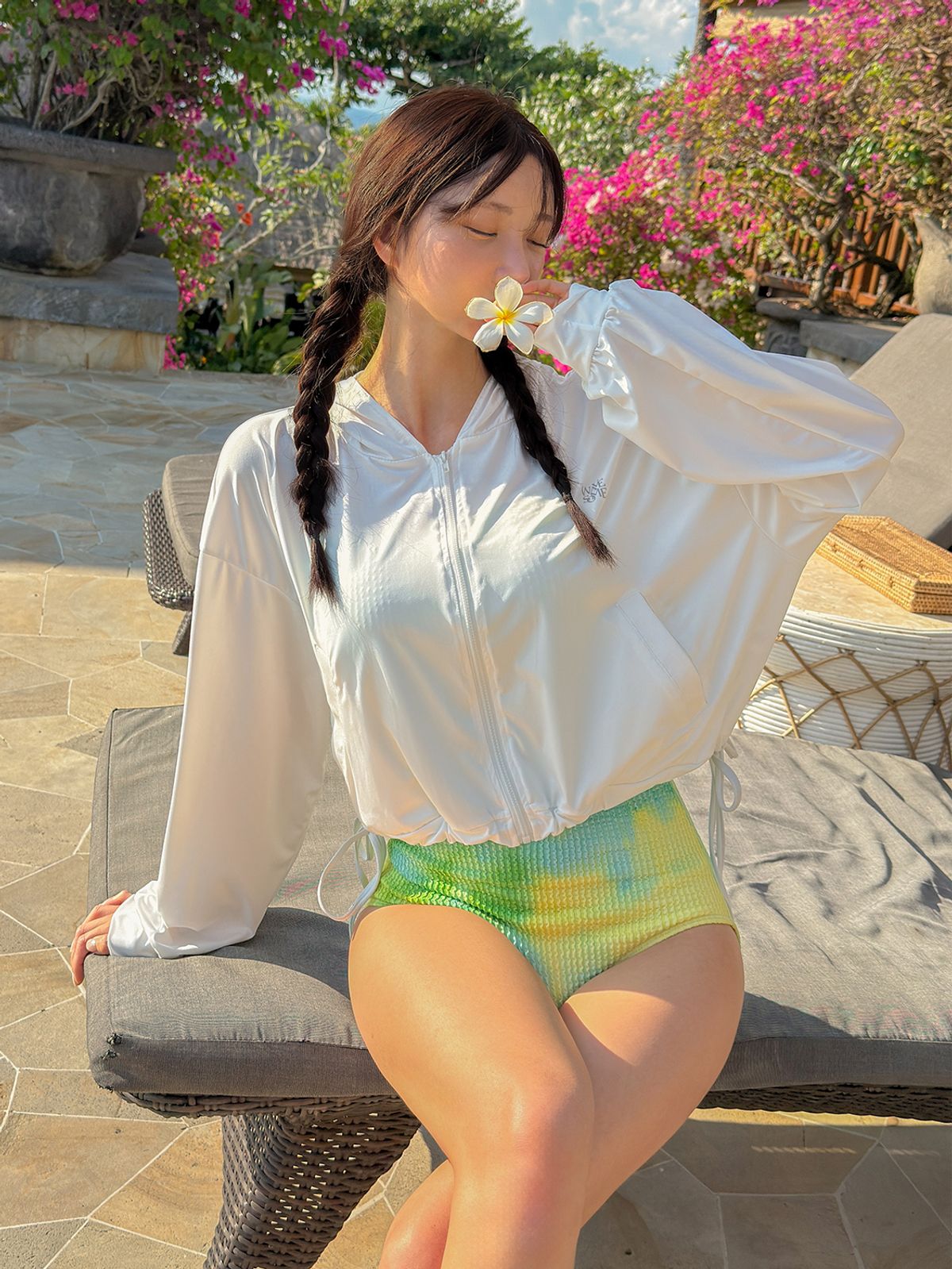 비키비키(BIKIBIKI) 애셔 래쉬가드