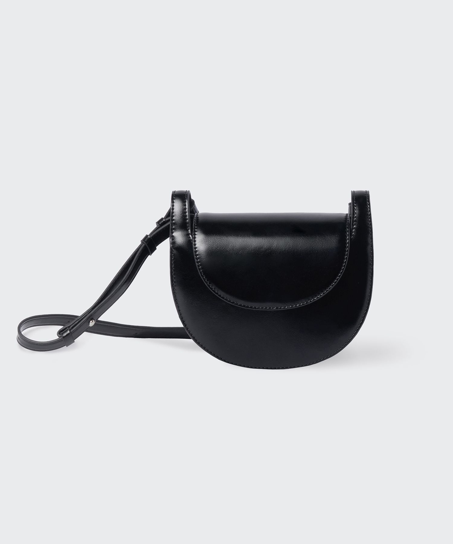 Shop Messenger & Crossbody Bags at MUSINSA