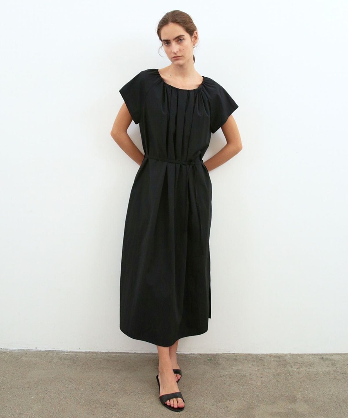 무아르무스(MUARMUS) Innocent Tie Dress  [Black]
