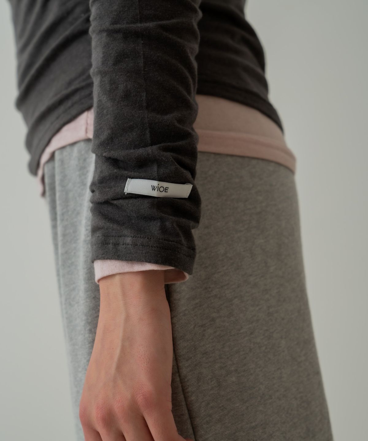 위오이(WIOE) Basic Tencel Long Sleeve_Charcoal