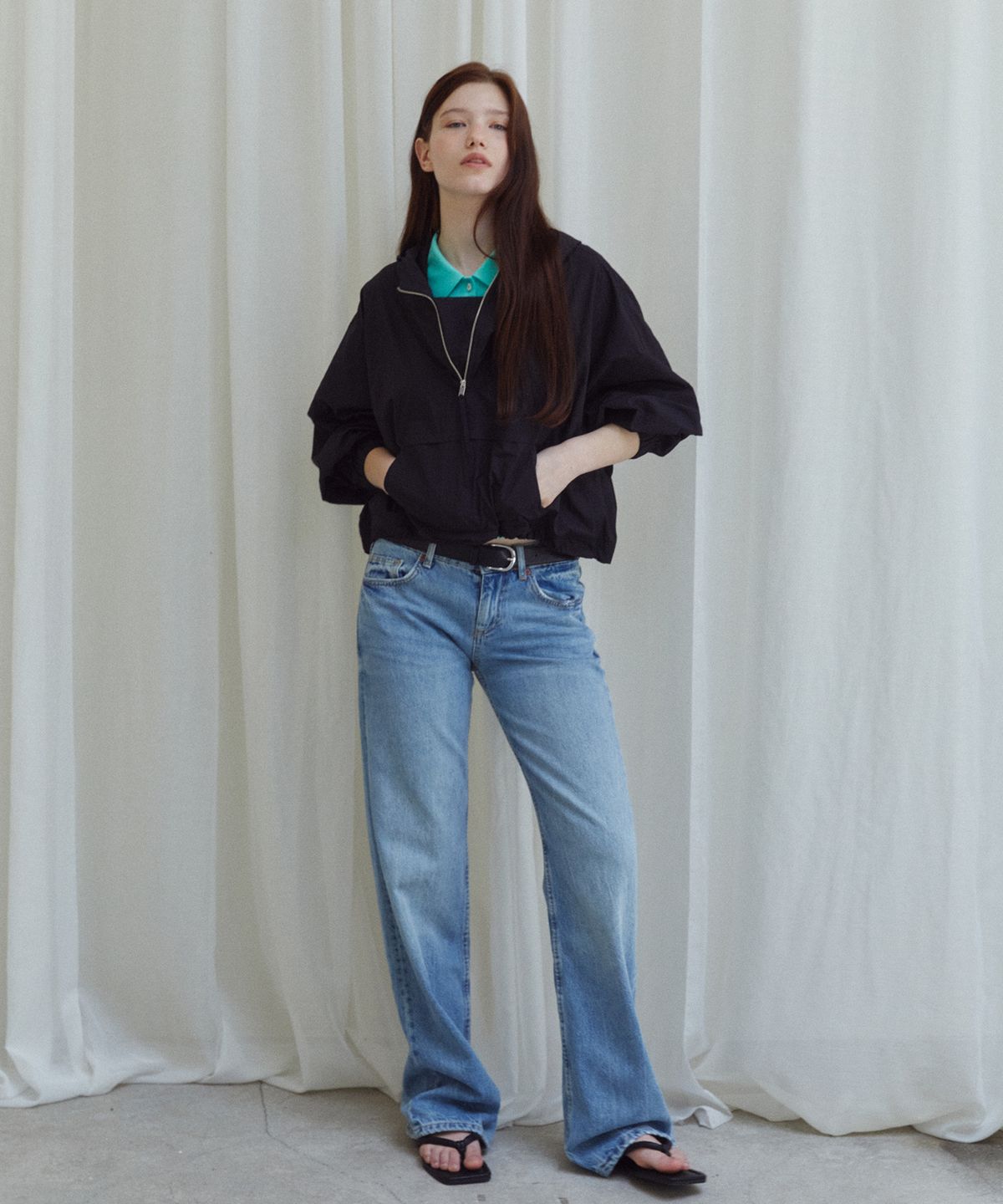 일로일(ILOIL) BALLOON CROPPED WINDBREAKER_BLACK