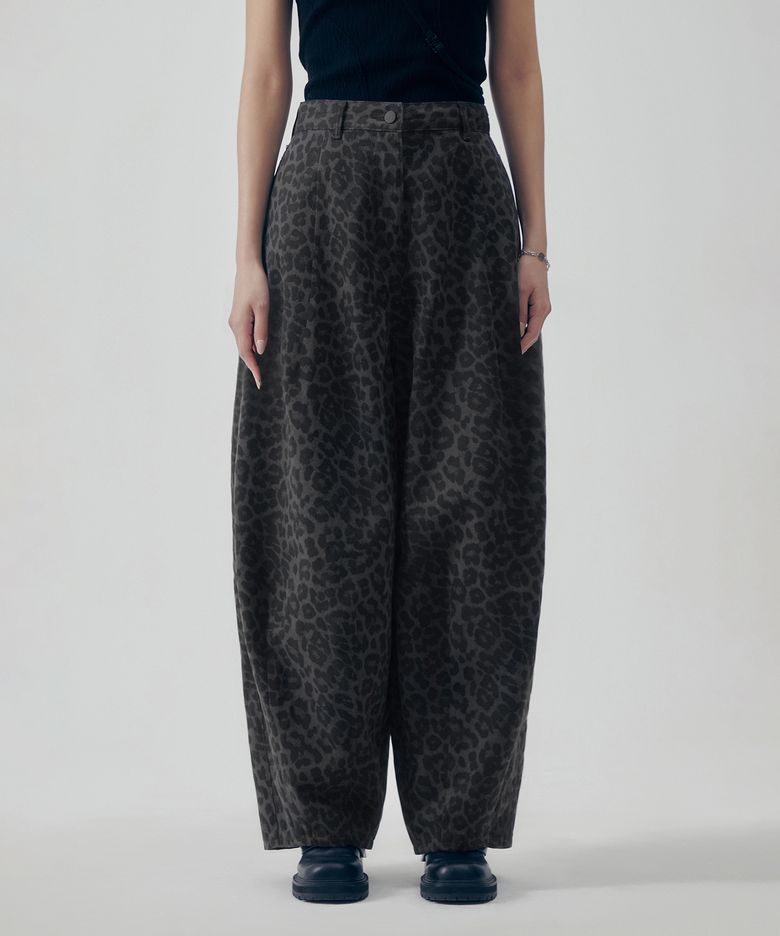Leopard Curved Balloon Fit Denim Pants [ Multi ]