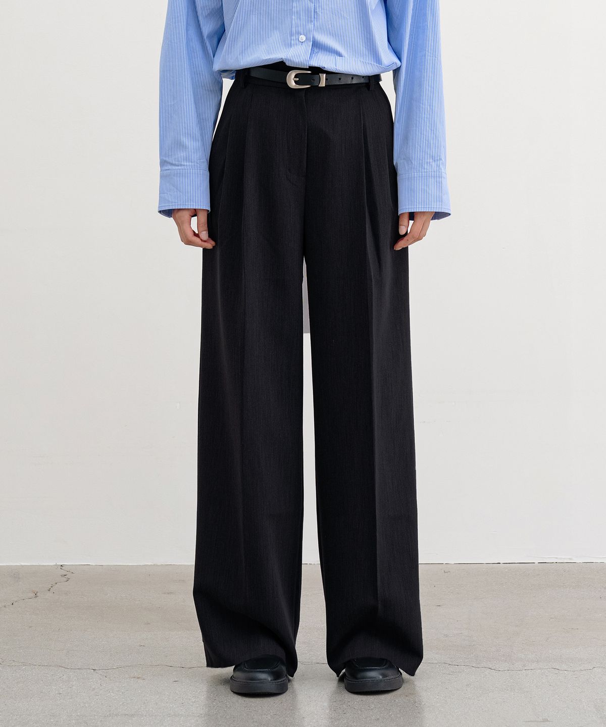 클루니(CLUNY) Moment Classic Pintuck Wide Pants - Black