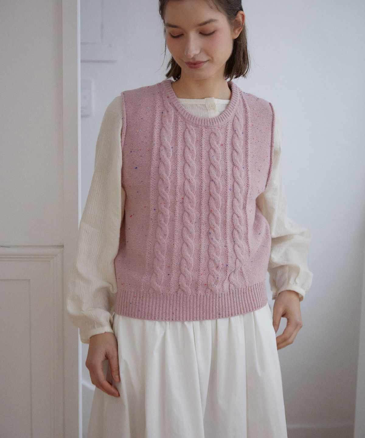 위오이(WIOE) Monica Knit Vest_Pink