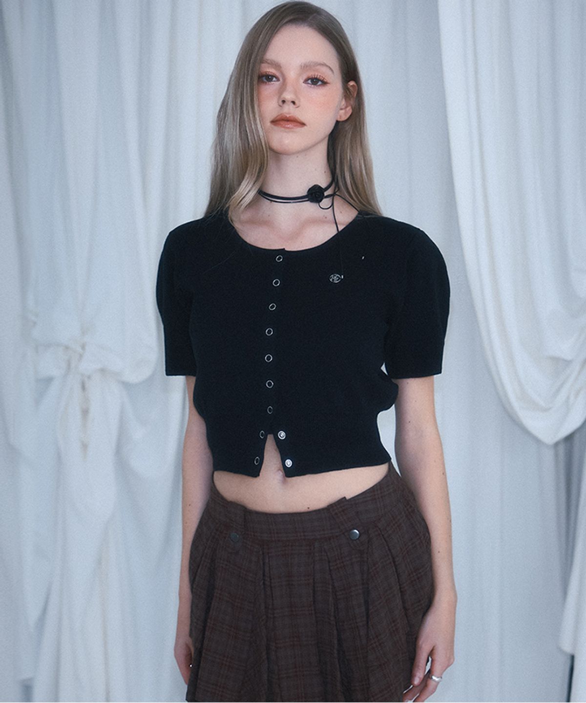 로제프란츠(ROSEFRANTZ) Eyelet Half Sleeve Cardigan [Black]