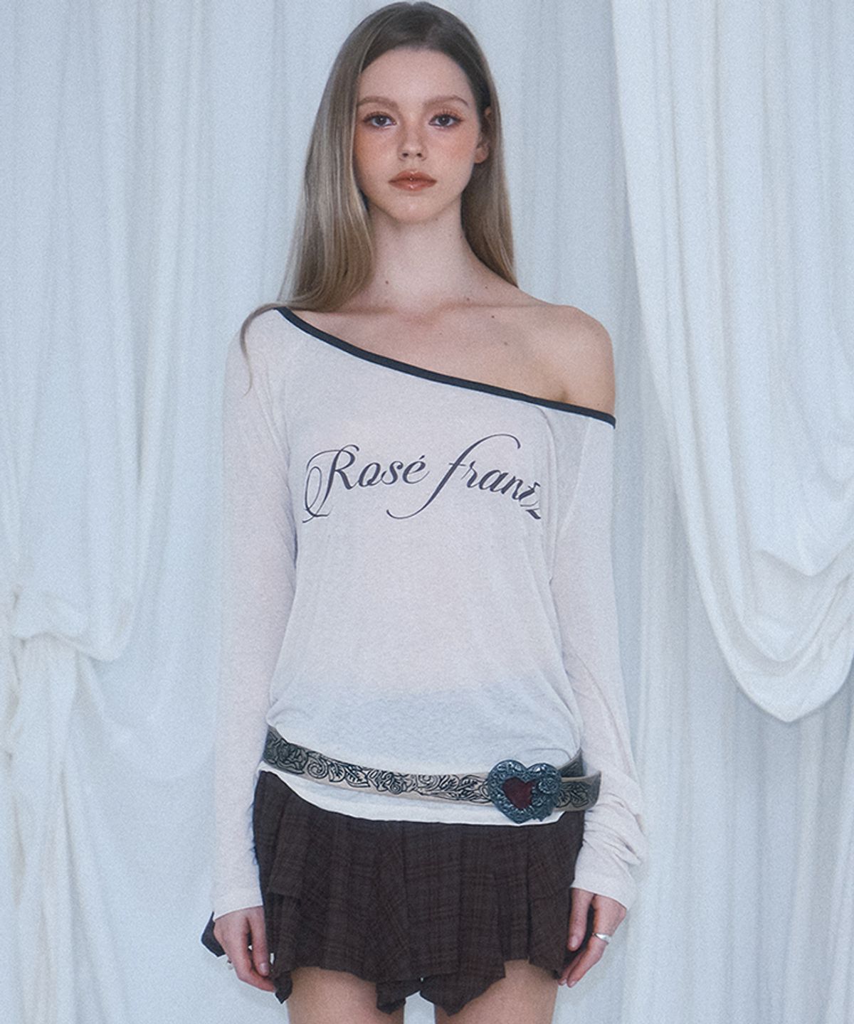 로제프란츠(ROSEFRANTZ) Sheer Lettering Long Sleeve [Beige]