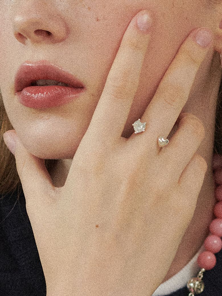 #006 Heart Cubic Zirconia Open Ring _ White