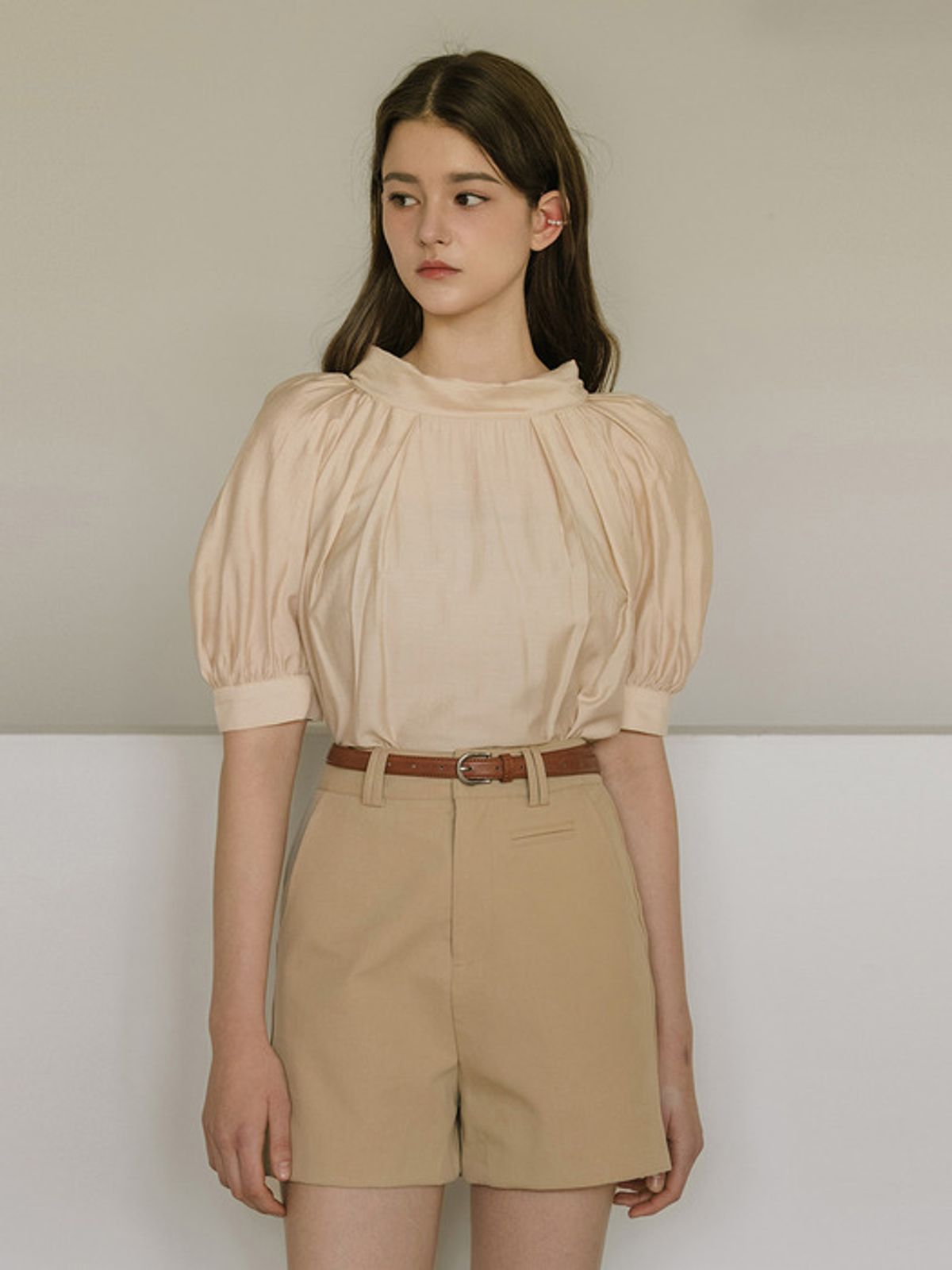 로트르드민(LAUTREDE MIN) Pocket beige shorts