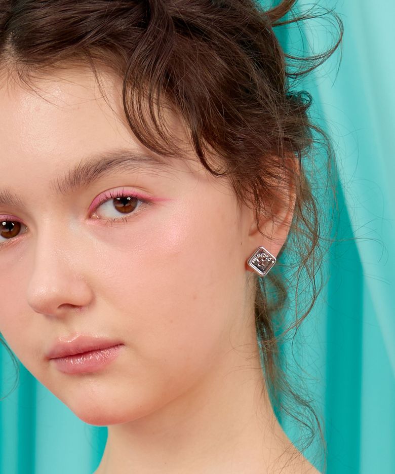 BUTTON EARRING