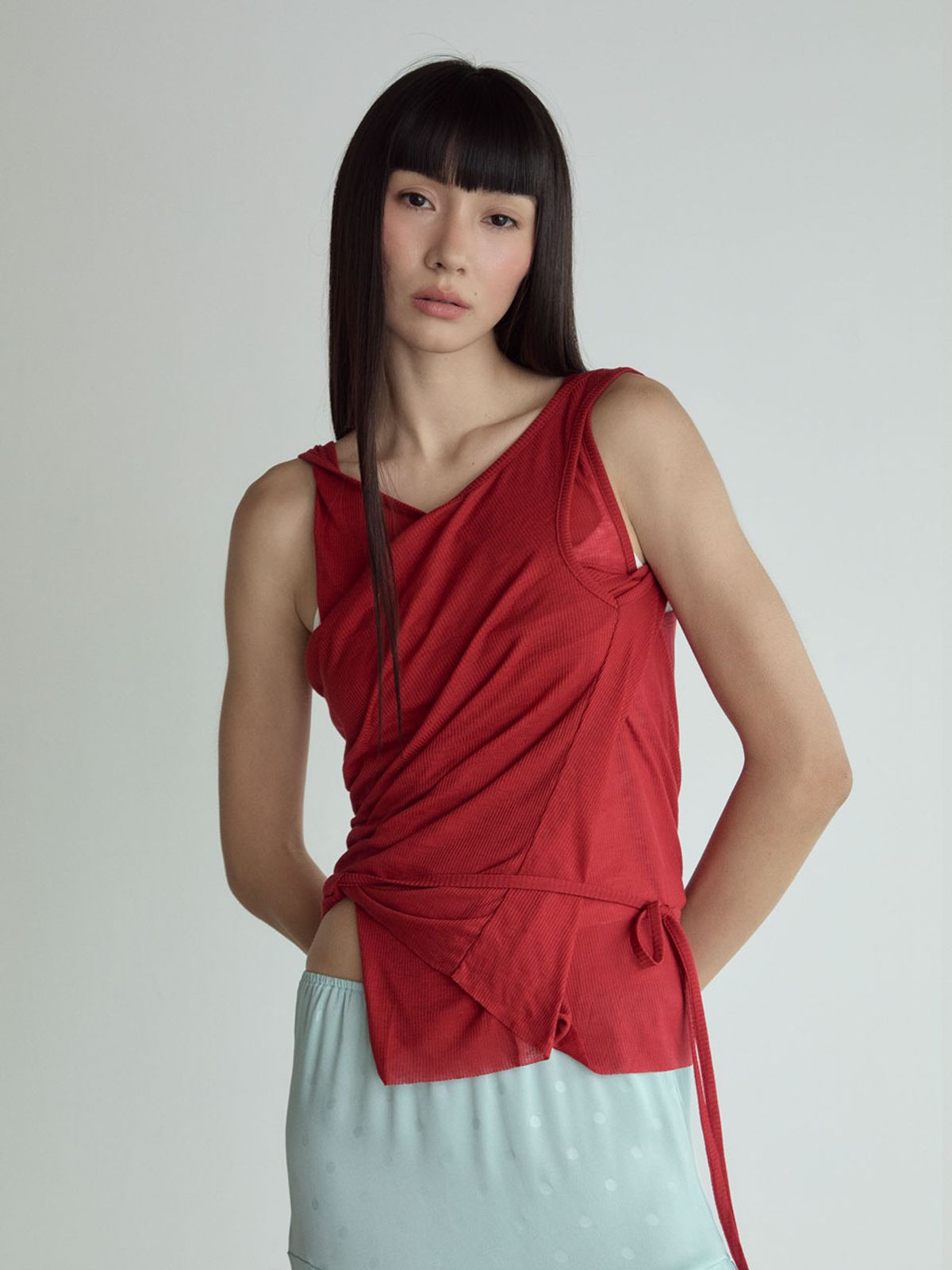 비수스(VISUS) Layered Sleeveless Top_True Red