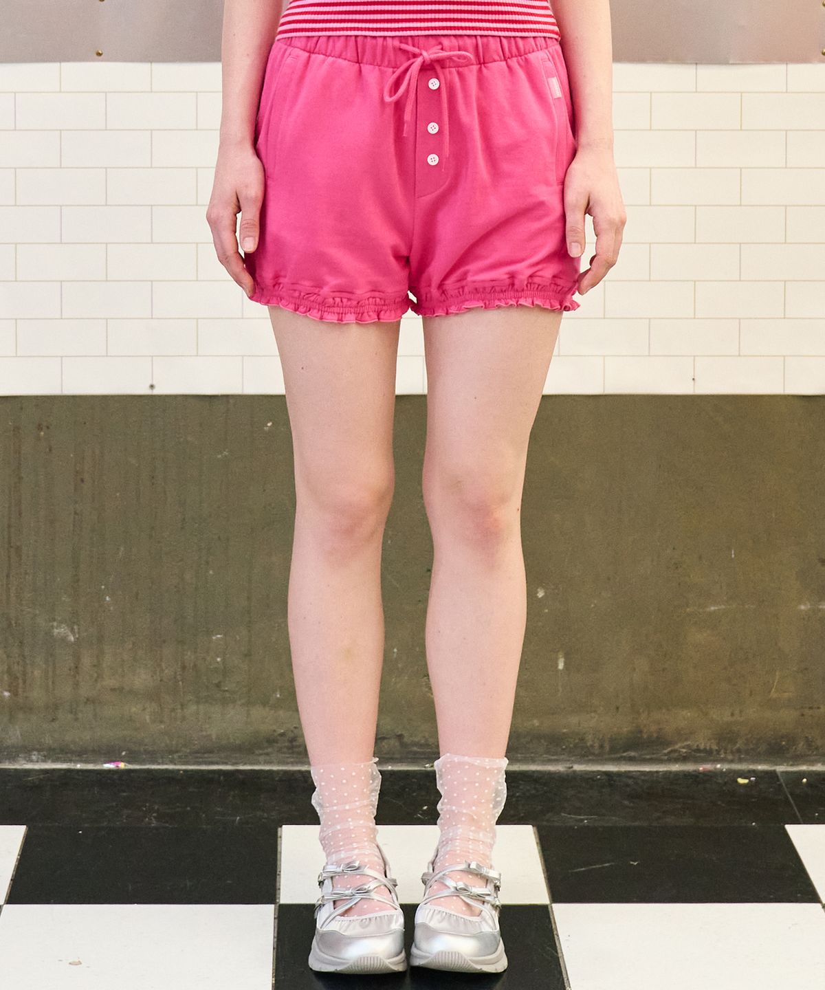 매드핑크(MADPINK) FRILL ZURI SHORTS PINK