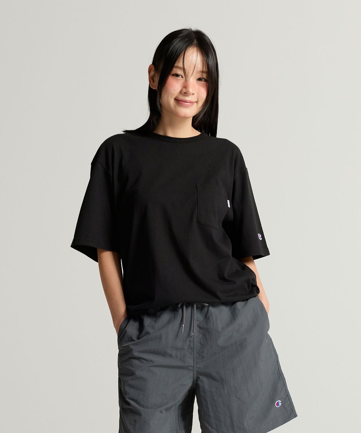 챔피온(CHAMPION) C로고 UNI 포켓 반팔 티셔츠 Black