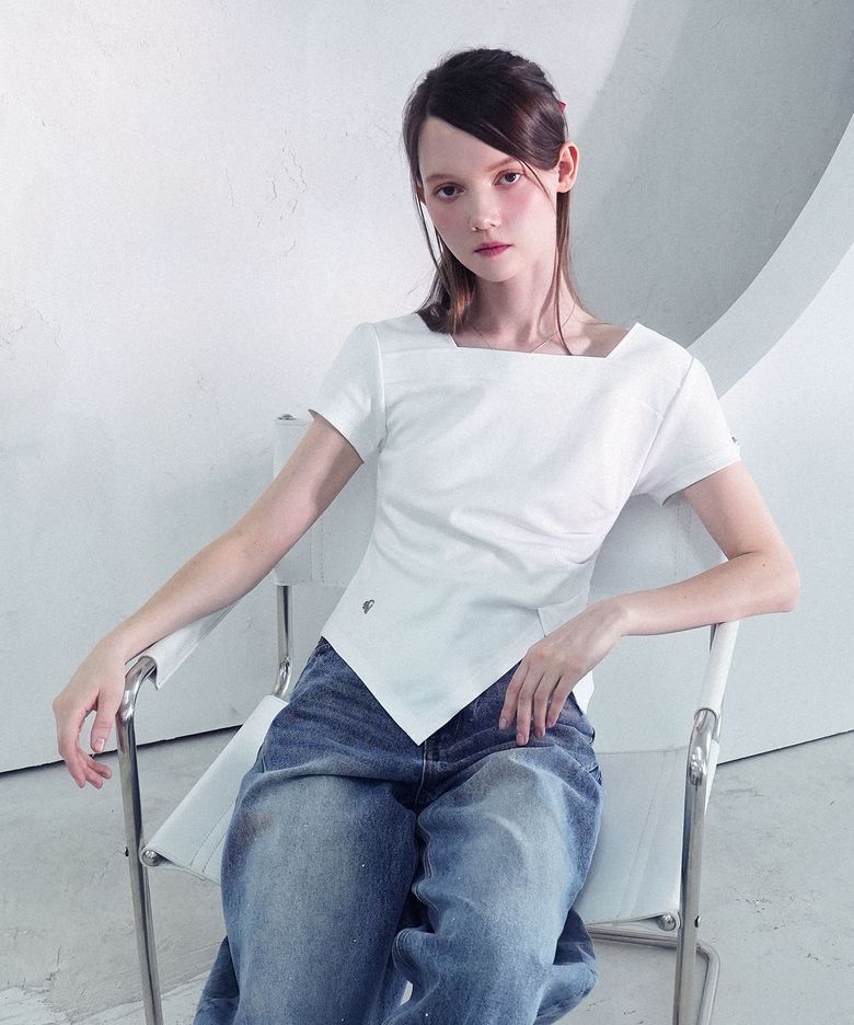 Elegant Side Tuck Short T-shirt WHITE