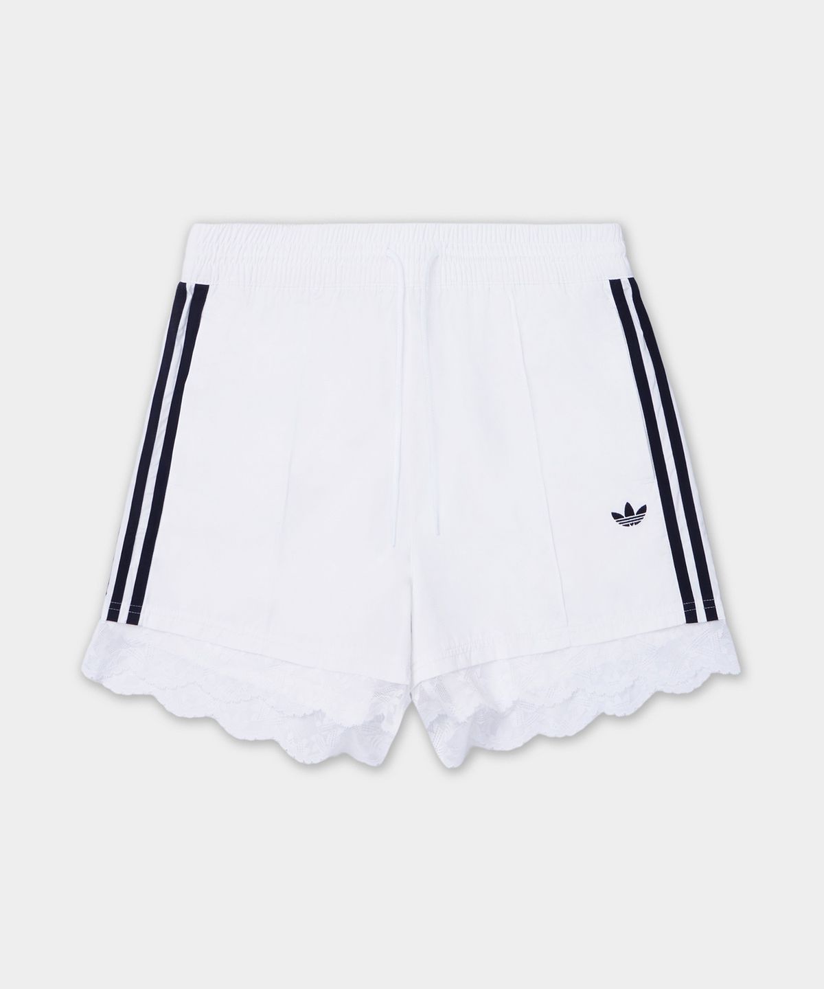 아디다스(ADIDAS) 레이스 트리밍 3-스트라이프 숏 팬츠 - 화이트 / IL2420