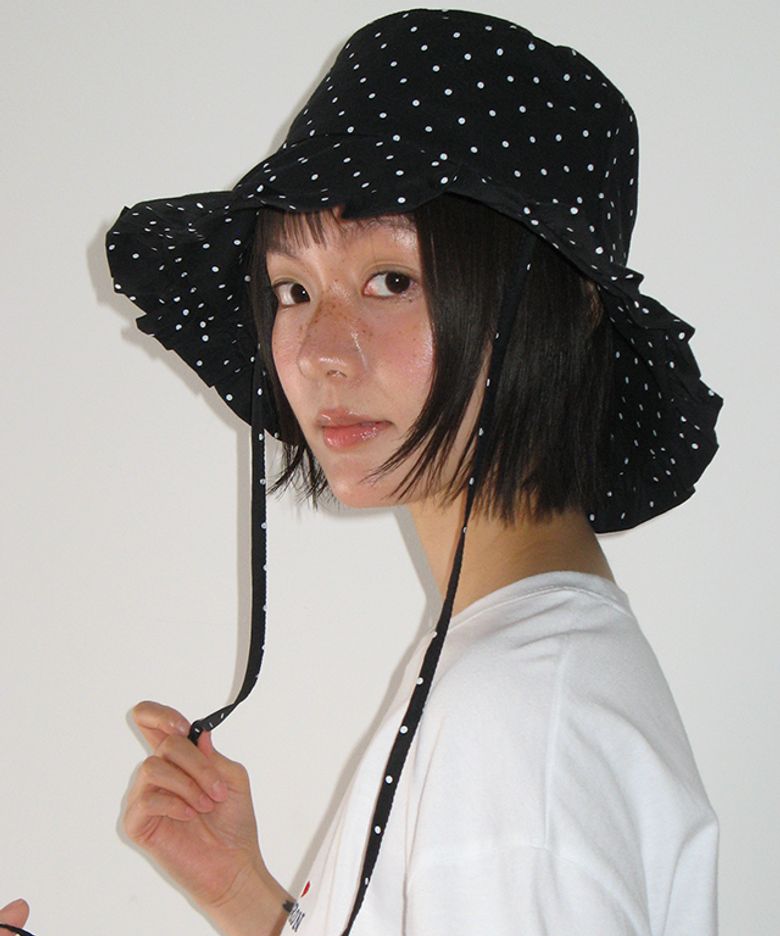 DOT FRILL BUCKET HAT BLACK