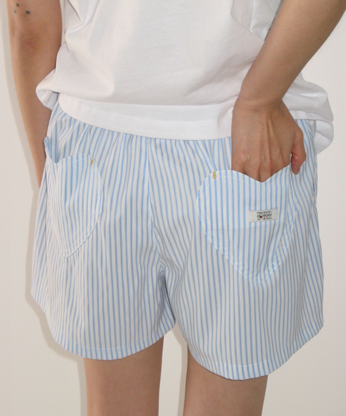 론론(RONRON) HEART POCKET TRUNK SHORT PANTS BLUE STRIPE