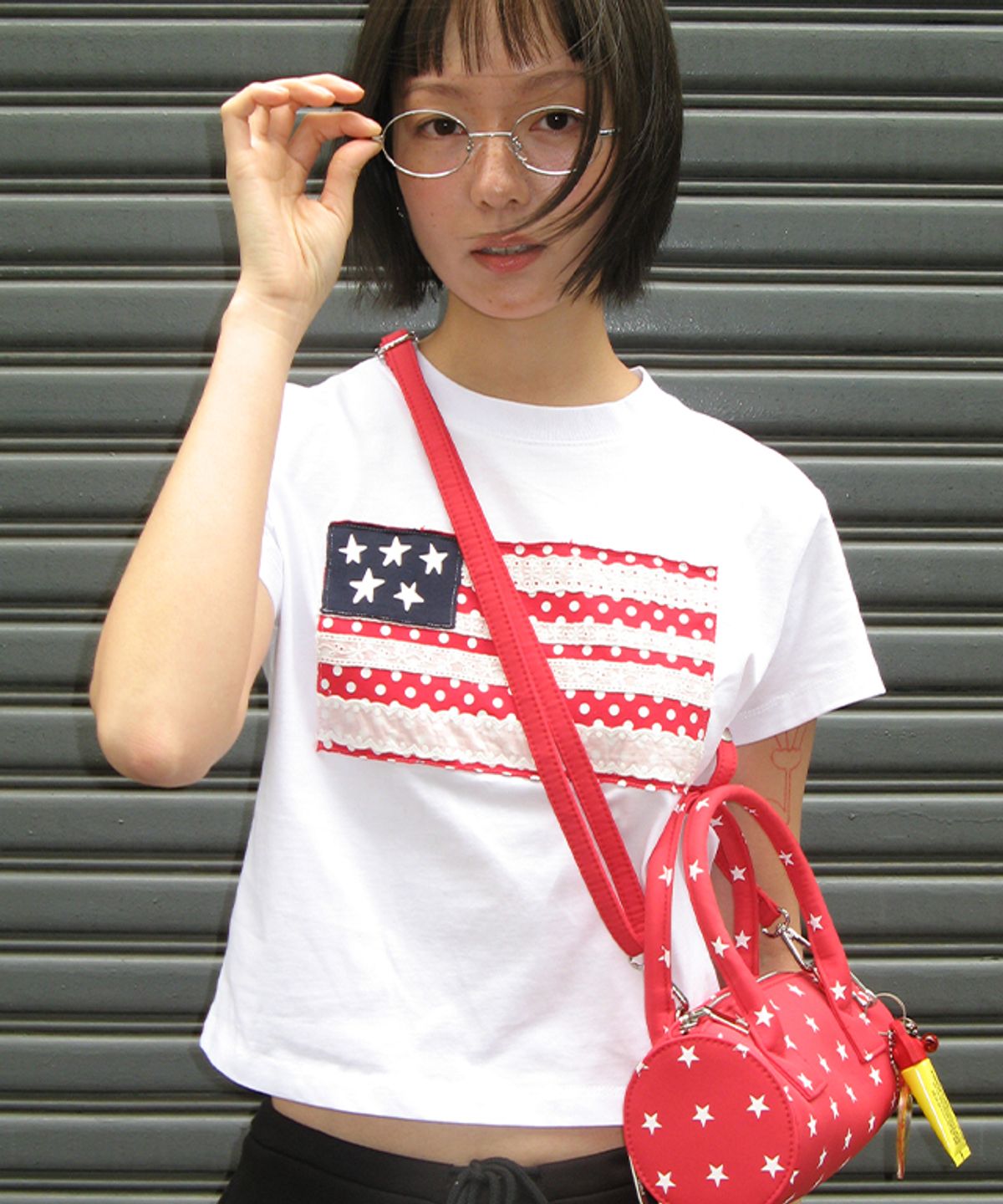 론론(RONRON) AMERICAN LACE PATCH CROP T SHIRT WHITE