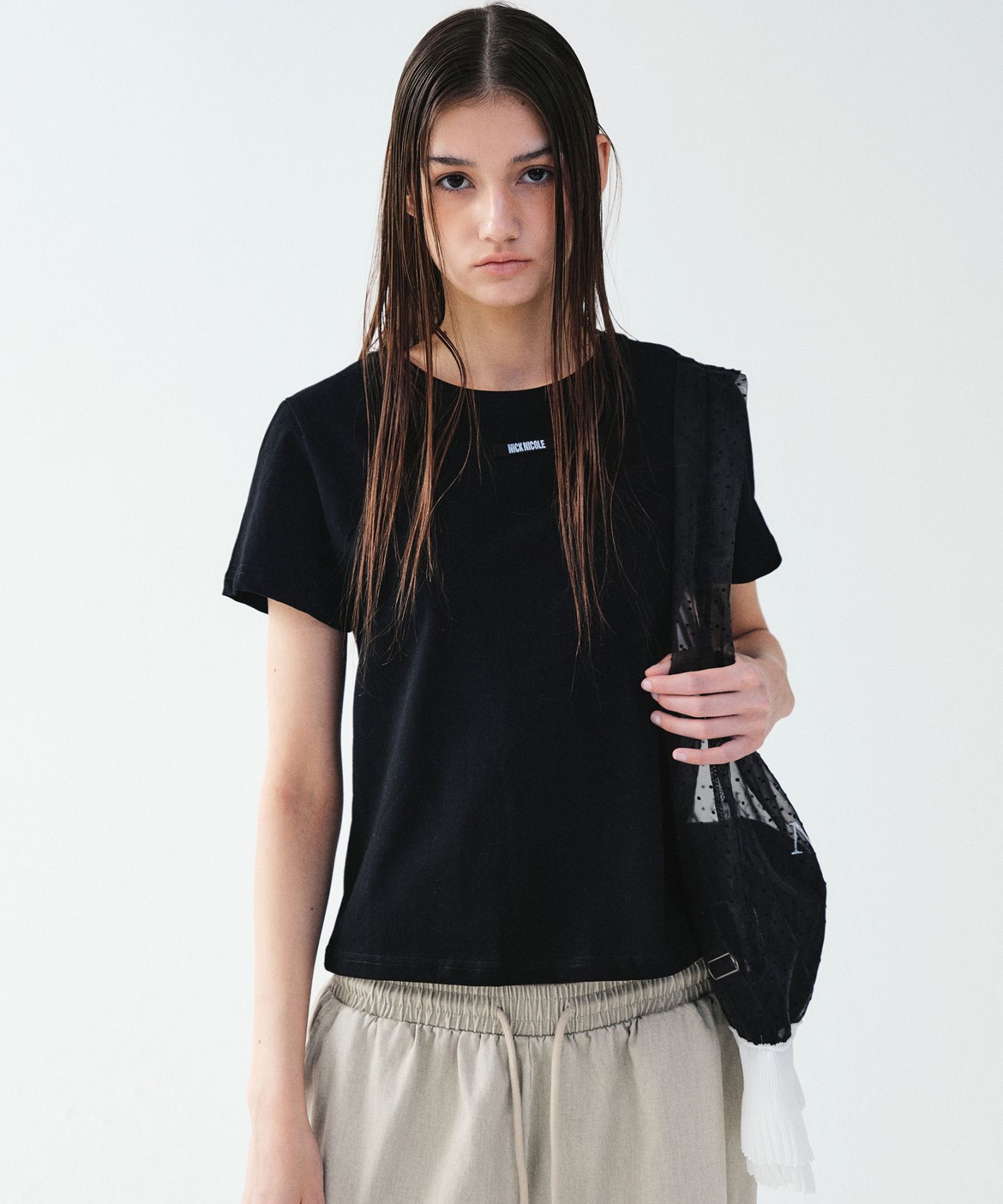 ★関税込★NICK&NICOLE★NICOLE ESSENTIAL PADDING ロゴ★ nick nicole - 海外通販のBUYMA