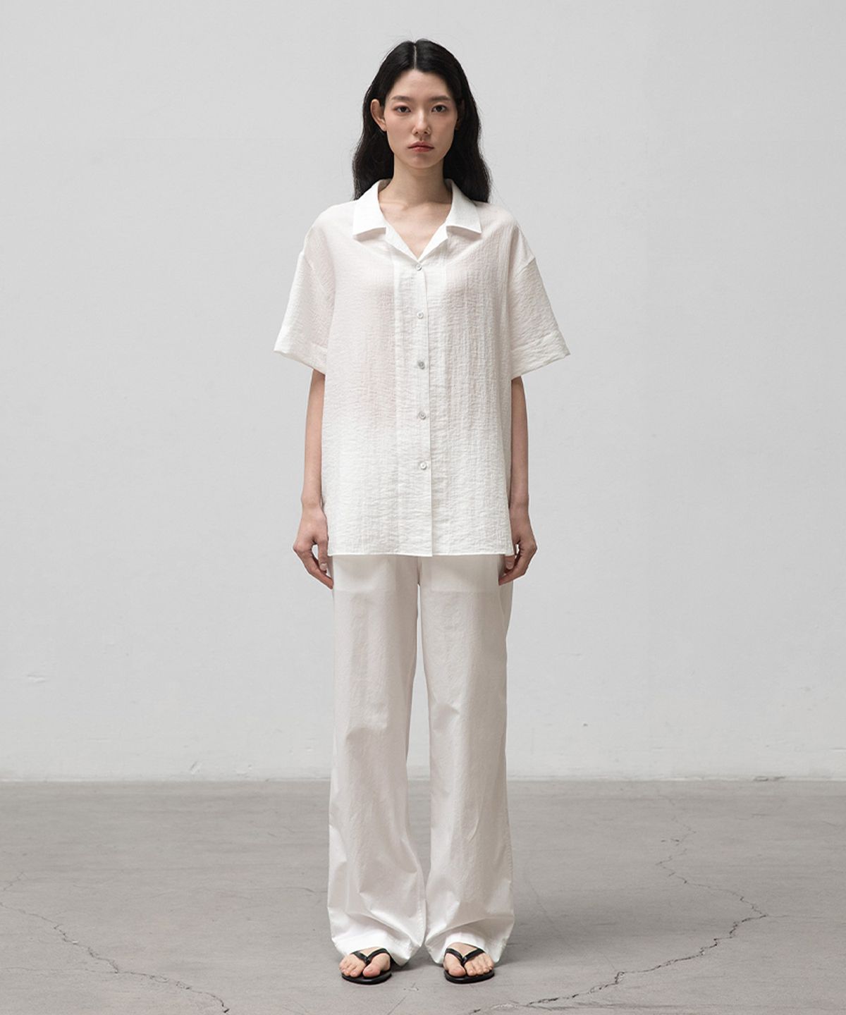 어나더오피스 우먼(ANOTHER OFFICE WOMEN) w. Broad Open-Collar Shirt (Off White)