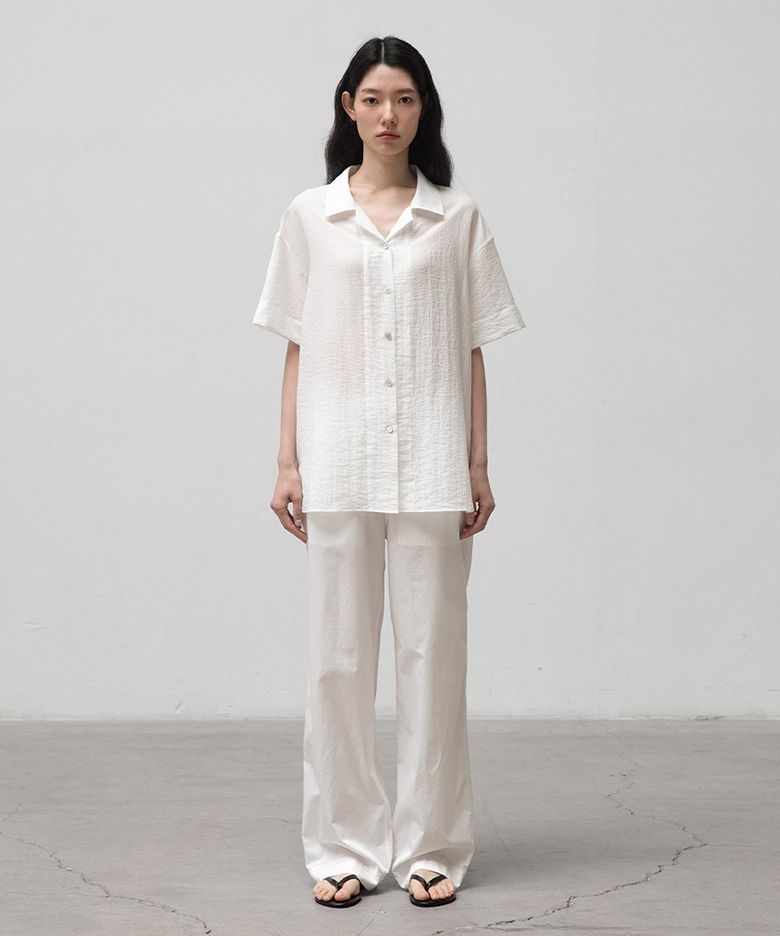 w. Broad Open-Collar Shirt (Off White)