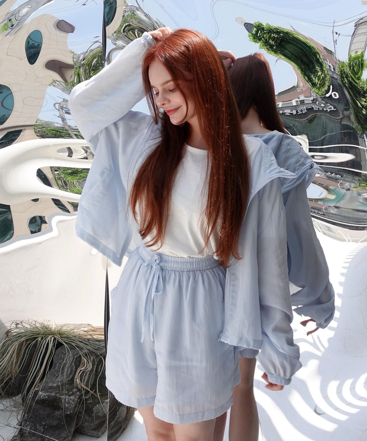 블론드나인(BLOND9) 투웨이 스트링 후드 바람막이 셋업_스카이블루