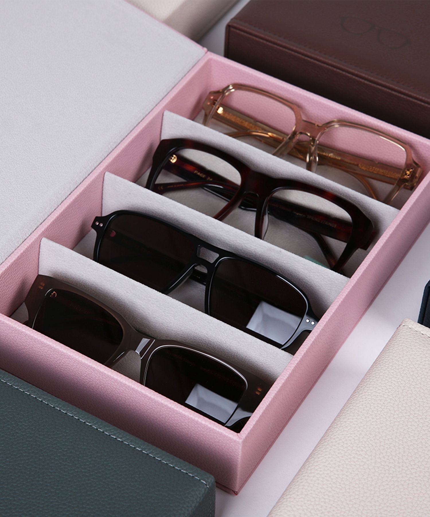 MUSINSA SPRINGSTRINGS Glasses Storage Case with Compartments