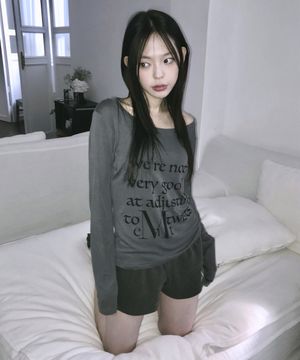 마사카 레터링 유넥 롱 슬리브 티 (2컬러)