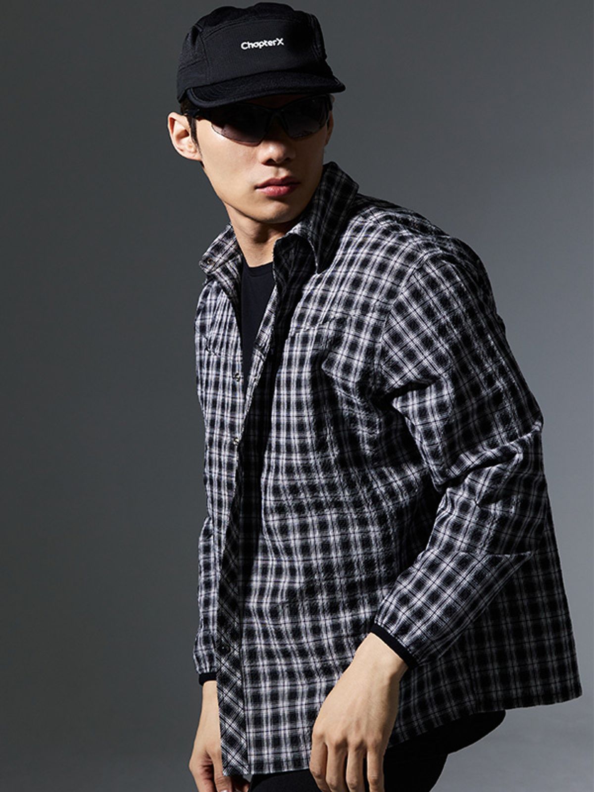 챕터엑스(CHAPTER.X) 올타임 브리서블 체크 코치셔츠(Black)